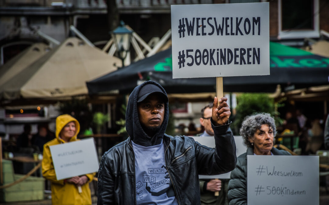 Stille protesten in meerdere steden voor kwetsbare kinderen in Griekse vluchtelingenkampen