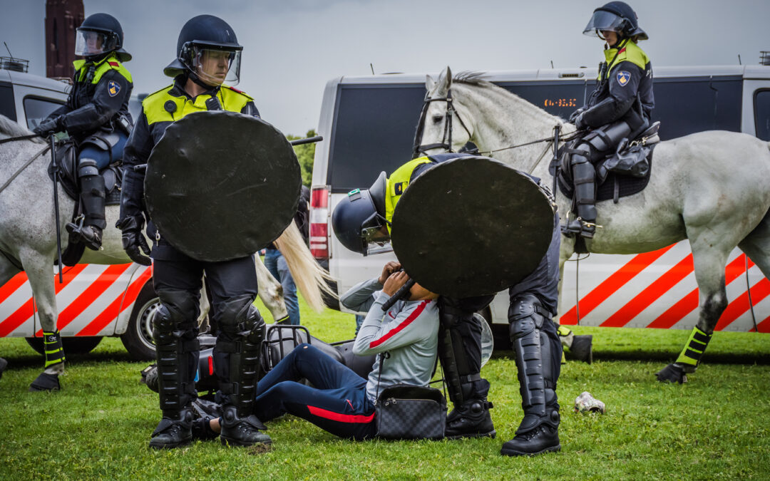 Drie mannen aangehouden voor ongeregeldheden bij anti-coronaprotest in Den Haag