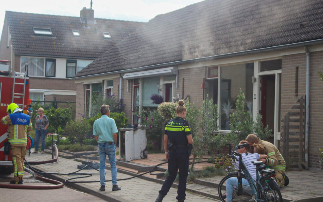 Kat gered uit woning bij keukenbrand Tochtweistraat Oudenhoorn