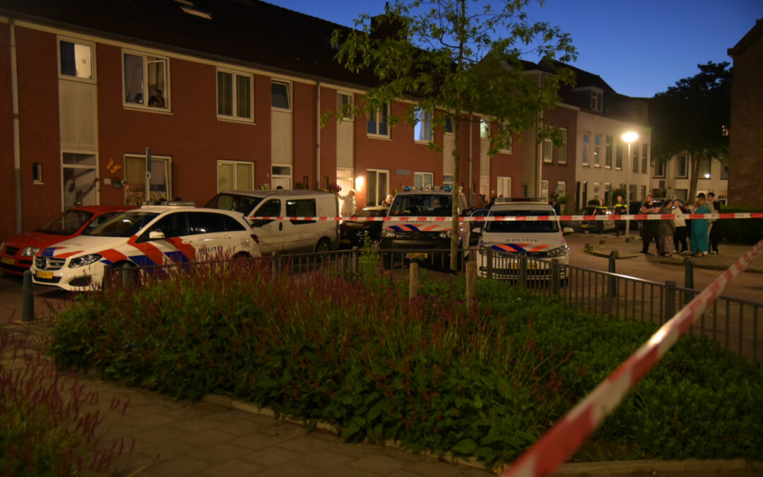 Man neergestoken bij woningoverval aan Narcissenstraat in Rotterdam