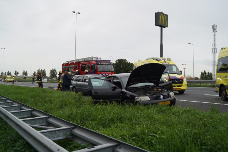 Snelweg afgesloten na ongeval Rijksweg A20 Moordrecht