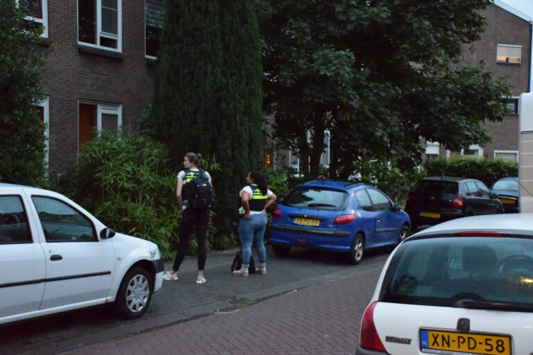 Politie valt woning binnen C. Busken Huetstraat Gouda