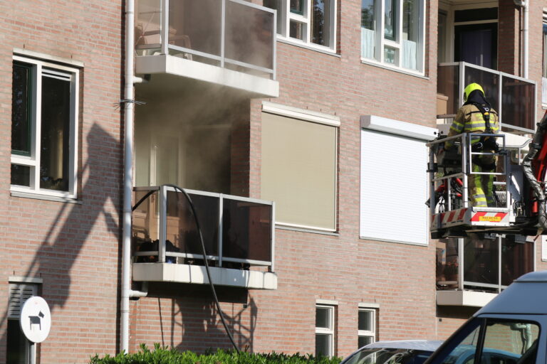 Persoon overleden bij brand in appartement Geenstraat Geleen