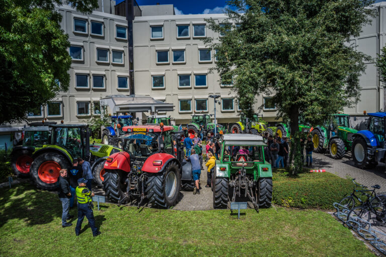 Boeren hebben constructief gesprek met CBL in Leidschendam