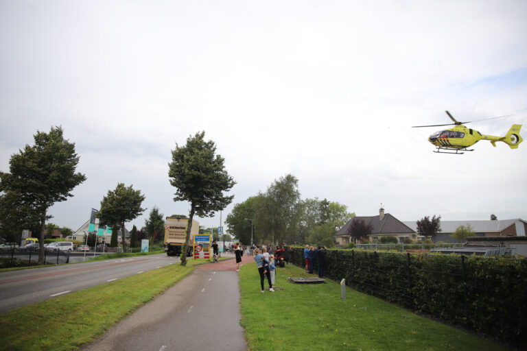 Zwaargewonde na vermeende instorting bij kwekerij aan Bredeweg in Moerkapelle