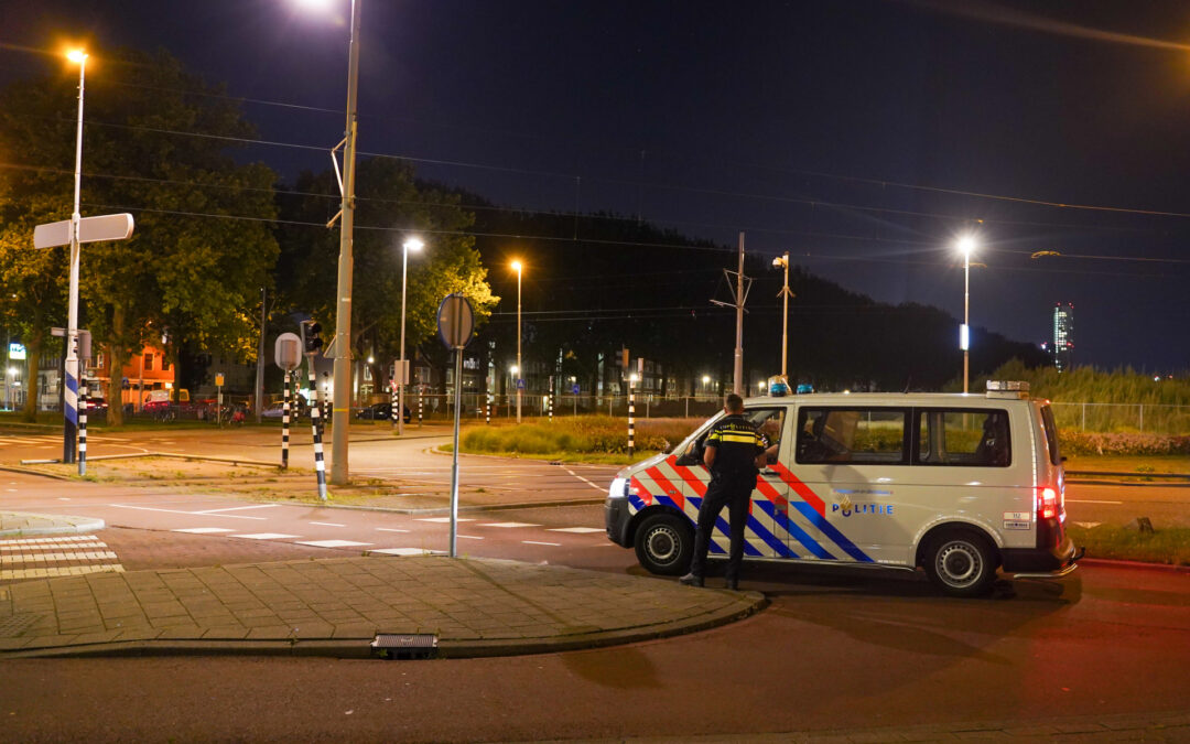 Zwaargewond slachtoffer steekpartij loopt honderden meters over straat 2e Rosestraat – S123 Rotterdam