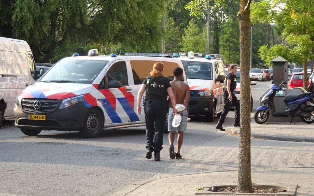 Drie aanhoudingen na schietpartij vanuit woning Emelissedijk Rotterdam