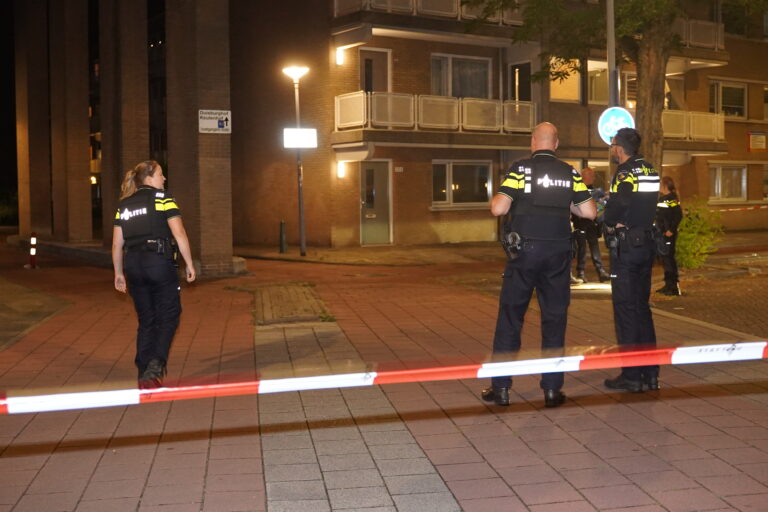 Politie onderzoekt melding schietpartij Sjanghailaan Rotterdam