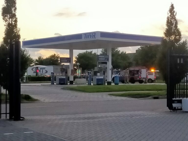 Tankstation aan Celsiusstraat in Berkel en Rodenrijs tijdelijk dicht na lekkende pompslang