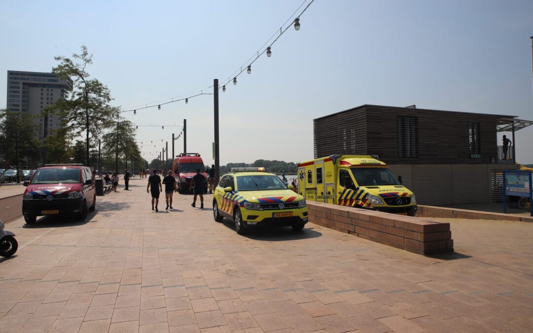 Kind ongedeerd terecht na vermissing strand Nesselande Siciliëboulevard Rotterdam