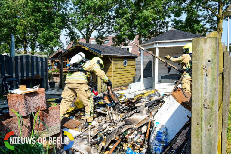 Brand ontstaan in tuin achter woning Laurierdonk Spijkenisse