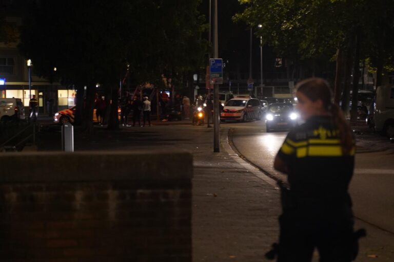 Onrust en vernielingen in Rotterdam-Zuid; Rust wedergekeerd na politie-optreden