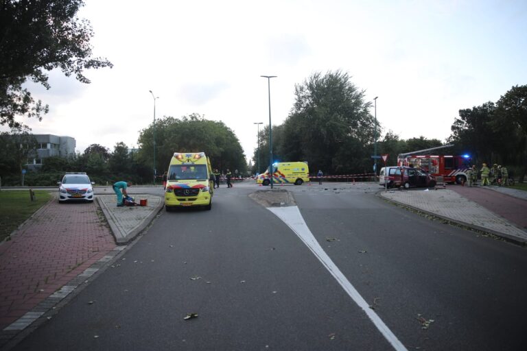 Gewonden na botsing op kruising Middellandlaan Woerden