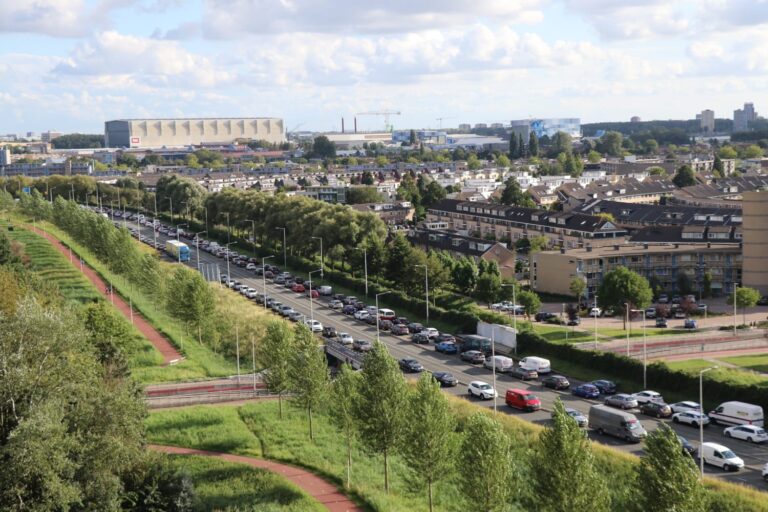 Verkeerschaos na ongeluk N210 Krimpen aan den IJssel, automobilisten urenlang in de file