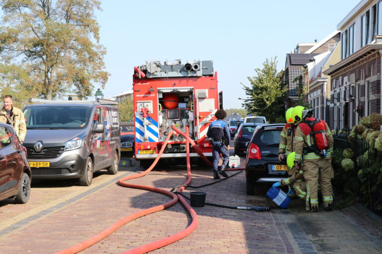 Ongeluk met vullen van zonneboiler Dorpsstraat Capelle aan den IJssel