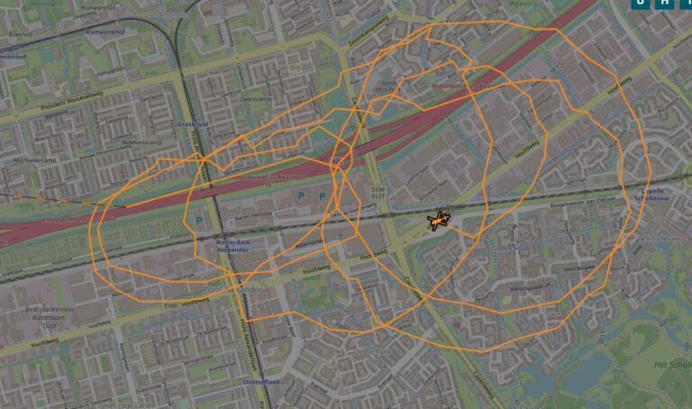 Vluchtauto schietpartij Duitsland aangetroffen bij winkelcentrum Alexandrium Rotterdam