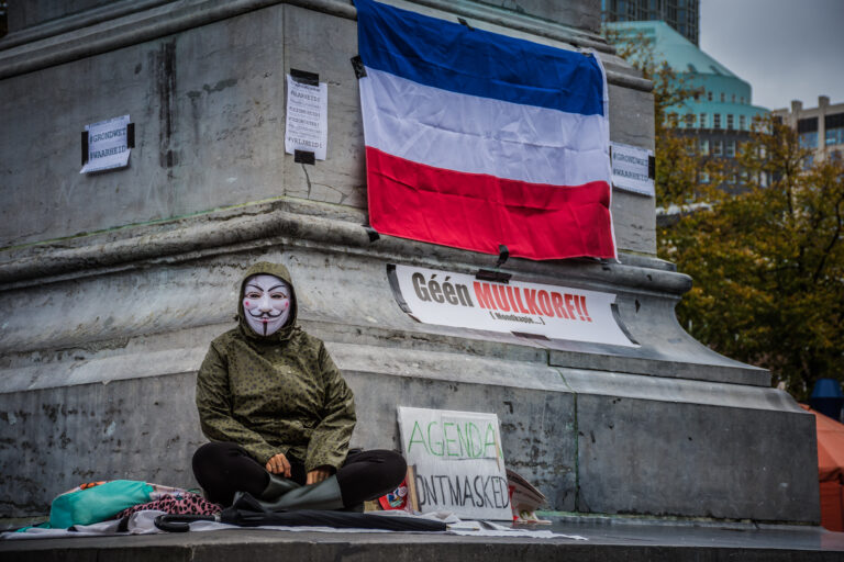 Vijftien aanhoudingen bij demonstratie tegen corona-spoedwet in Den Haag