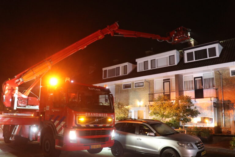 Brandje in schoorsteen Alkenlaan Capelle aan den IJssel (video)