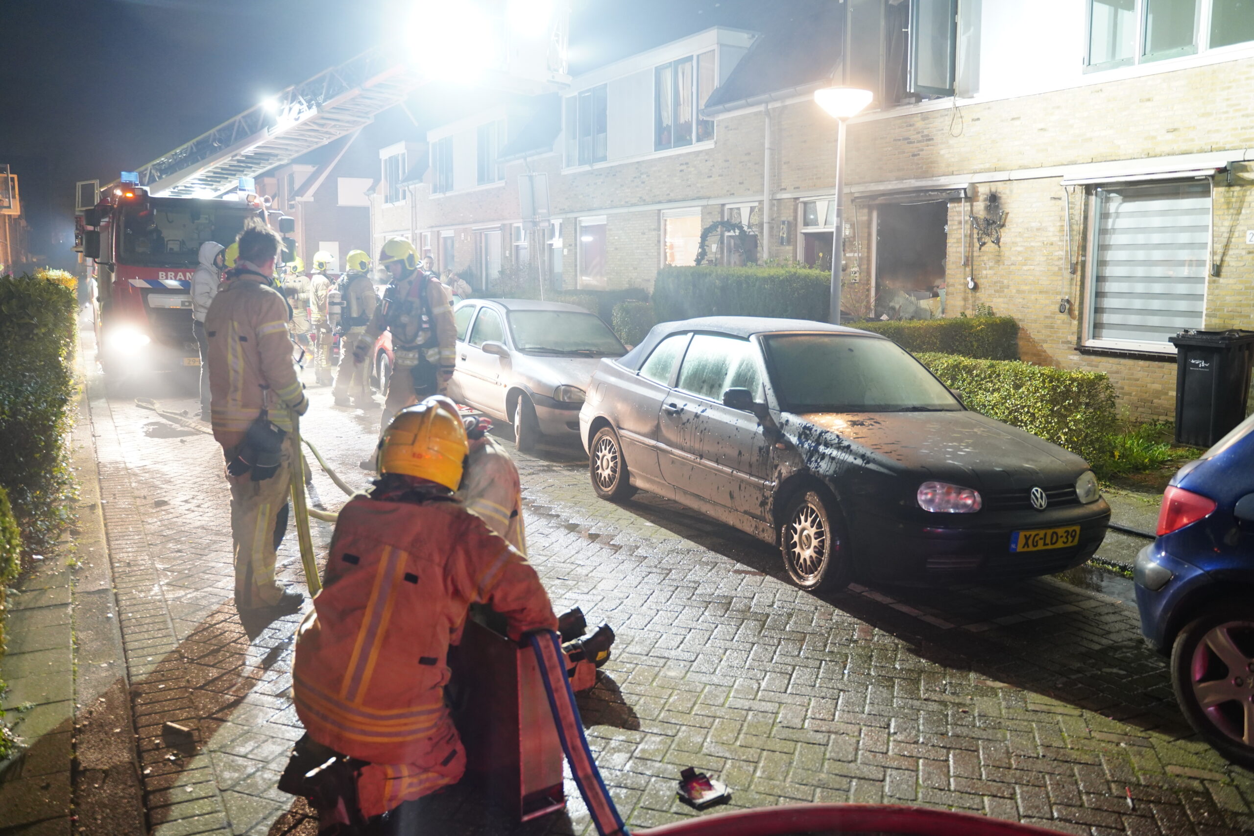 Woning verwoest door brand Rozegaarde Rotterdam - Nieuws op Beeld - 112 ...