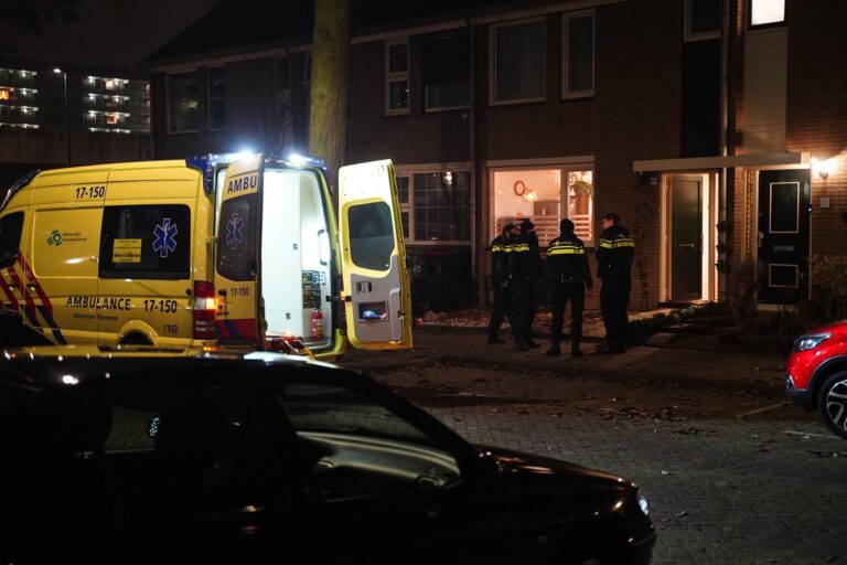 Man (30) gewond na steekincident Rutherfordweg Rotterdam