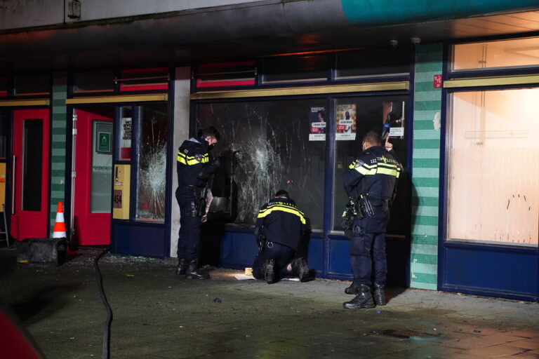 Politie houdt 14-jarige verdachte aan voor vernielingen Rotterdam Lombardijen