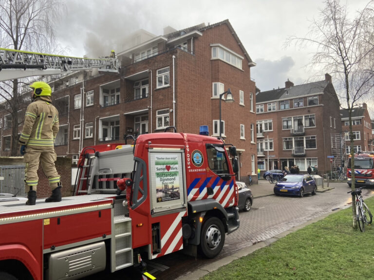 Felle brand in woning Krekelstraat Rotterdam