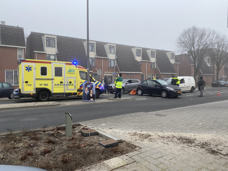 Meerdere gewonden bij aanrijding Zevenkampsering Rotterdam