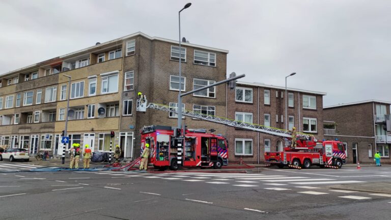 Zes woningen ontruimd na brand Breeweg Rotterdam