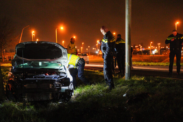 Man aangehouden voor veroorzaken éénzijdig ongeluk Tweede Bloksweg N453 Waddinxveen