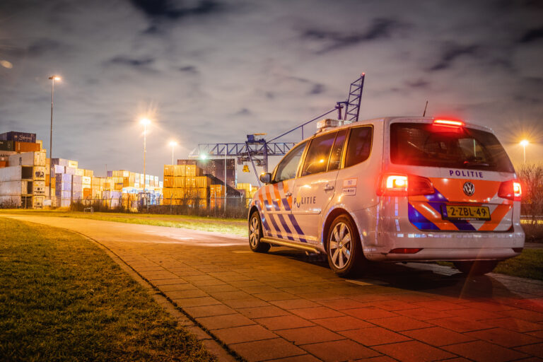 Voormalig Douanemedewerker veroordeeld voor omkoping