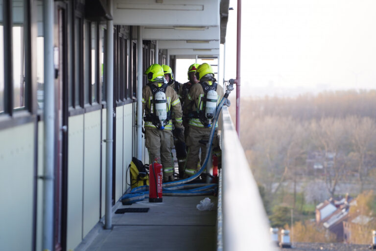 Bewoner aangehouden na woningbrand Einsteinplaats Rotterdam