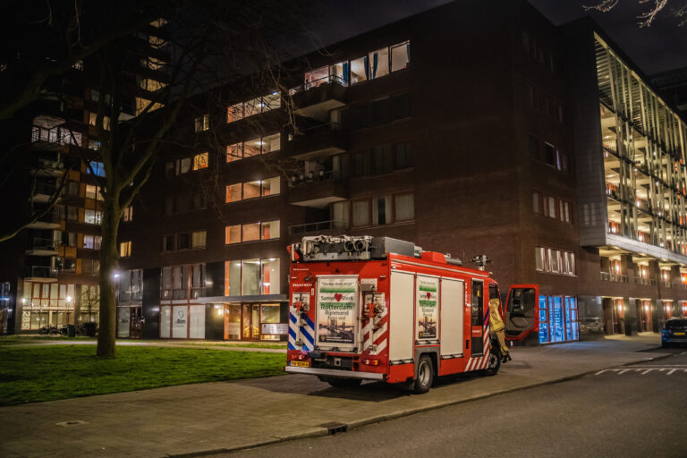 Brandweer urenlang zoet met koolmonoxidemelding Koningslaan Rotterdam