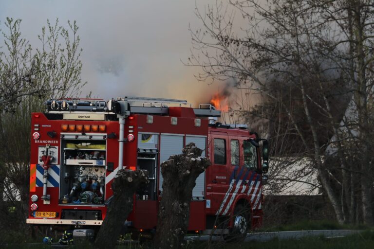 Woonboerderij gaat verloren door brand in Oudewater