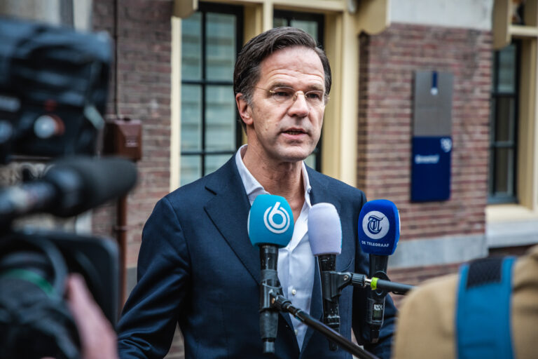 Samenvatting persconferentie corona 13 april 2021 : “Geen versoepelingen, wel buitenschoolse opvang weer open”