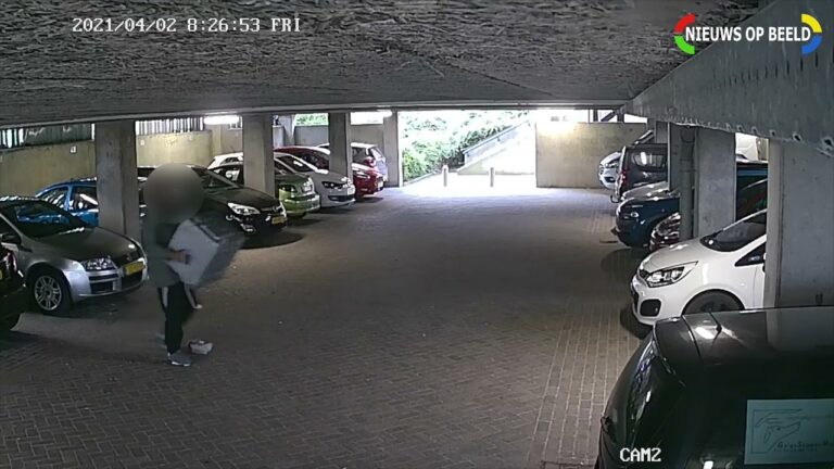 Honderden euro’s boete na dumpen van oven in parkeergarage Griet Manshandeerf Capelle aan den IJssel (video)