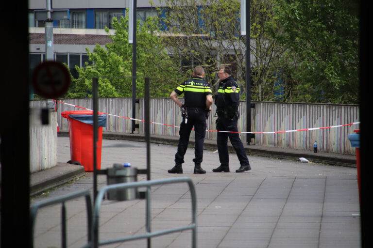 Politie houdt verdachte aan schietpartij loopbrug Zuidplein Rotterdam