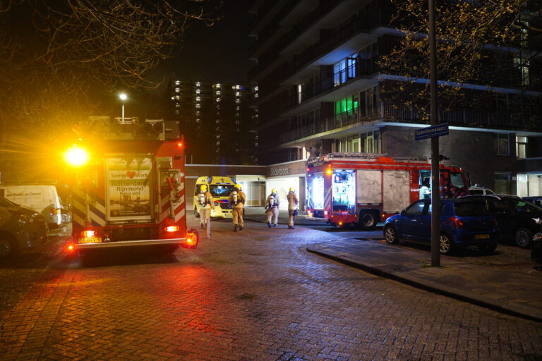 Gewonde bij brand in woning Soderblomplaats Rotterdam