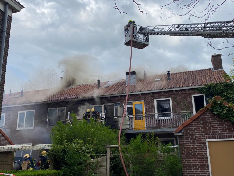 Explosie verwoest woningen Westerstraat Sassenheim