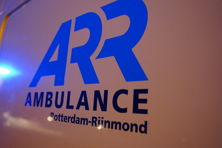 Forse vertraging door ongeluk met auto A16 Rotterdam-Alexander