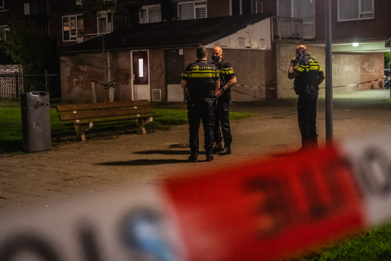 Gewonde na steekpartij Sibajakstraat Rotterdam