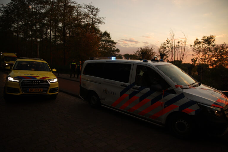 Vrouw valt met fiets en raakt gewond Plaszoom Rotterdam