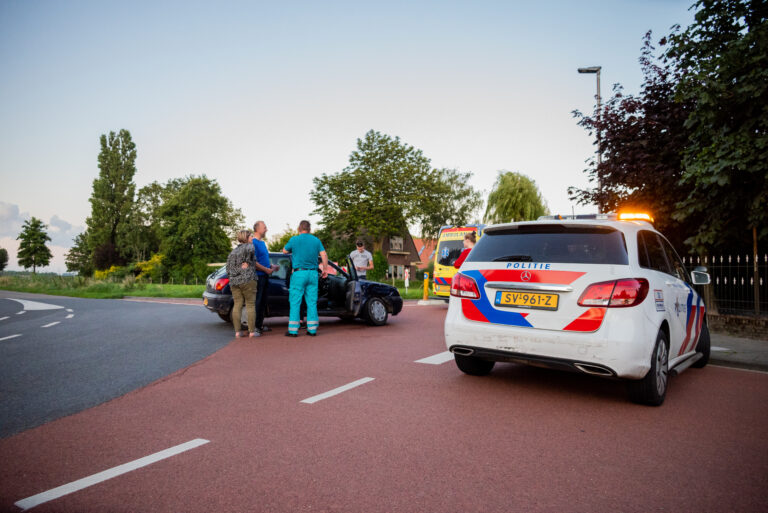 Aanrijding op kruising Eeweg Oudenhoorn