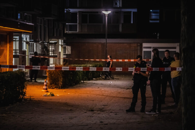 Man zwaargewond na schietpartij Lelienstein Rotterdam
