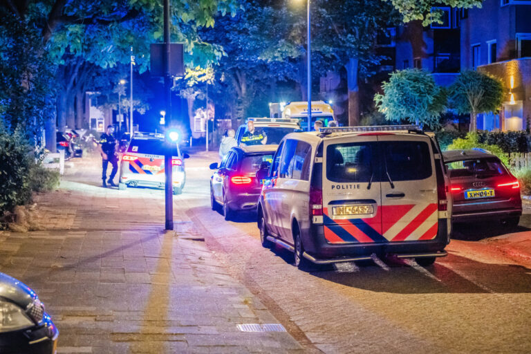 Gewonde schietpartij Dieze Rotterdam wordt elders gewond in een auto aangetroffen