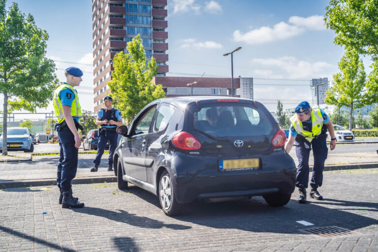 28 bekeuringen bij controles in Rotterdam Nesselande en Capelle aan den IJssel