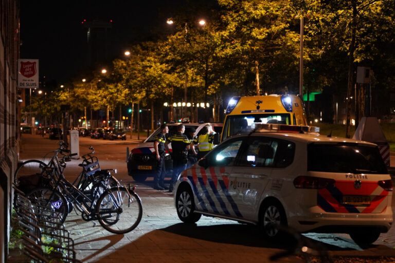 Gewonde na vermeend steekincident aan Westzeedijk in Rotterdam