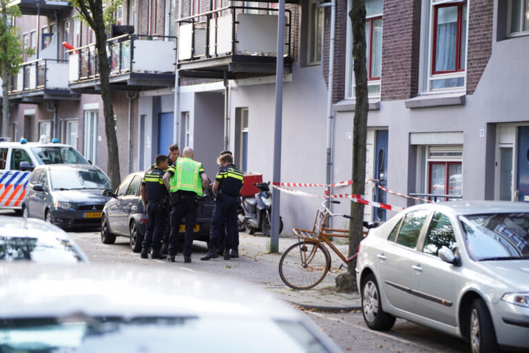 Politie onderzoekt mogelijk steekincident op Pootstraat in Rotterdam