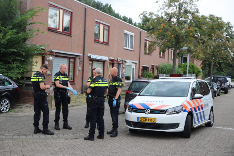 22-jarige vrouw aangehouden na steekpartij Errol Garnerstraat Rotterdam