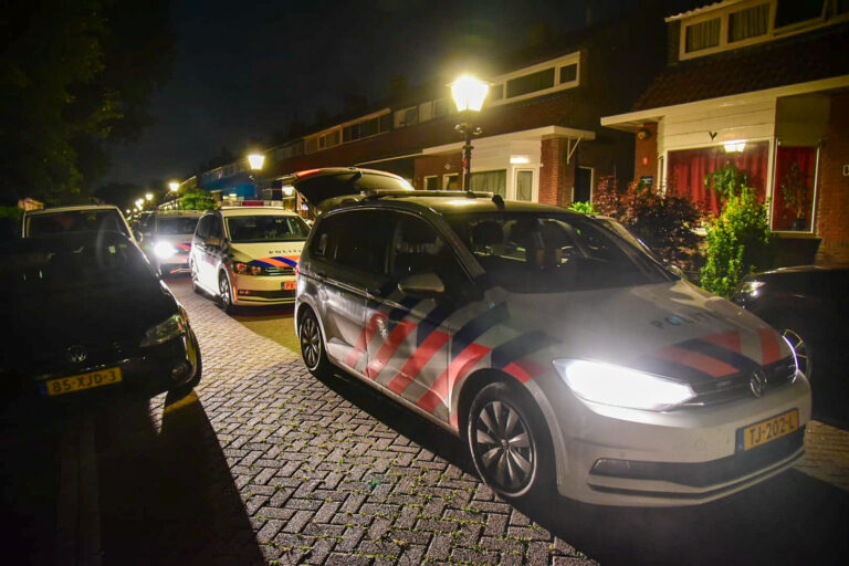 Politie lost waarschuwingsschot bij aanhouding Appeldijk Rotterdam