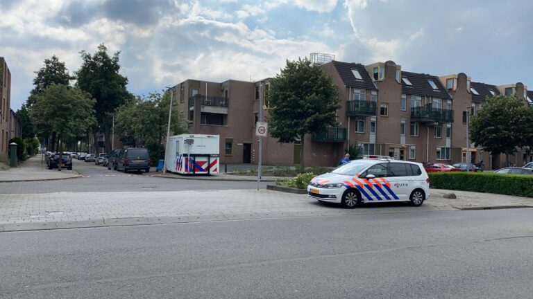 Woning in Rotterdam Zevenkamp betrokken bij “koffermoord” Zwijndrecht